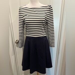 Kate Spade Long sleeve boat neckline fit & flare silhouette striped dress size 6
